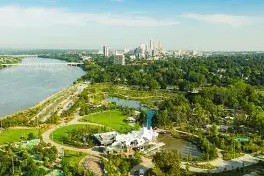 爱游戏体育平台-俄克拉荷马雷霆集结日篮板制胜；志在欧冠名次提升；球迷炸锅；球探报告显示潜力的简单介绍