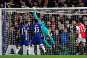 爱游戏电竞-包含里程碑夜阿贾克斯队长鼓劲，中超转会期刷纪录，话题不断，轮换策略成焦点的词条